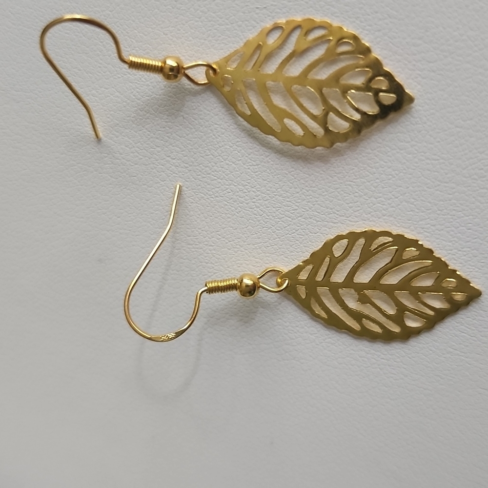 Gold Leaf Dangle Earrings Lightweight 925 sterling Post - Picture 3 of 6